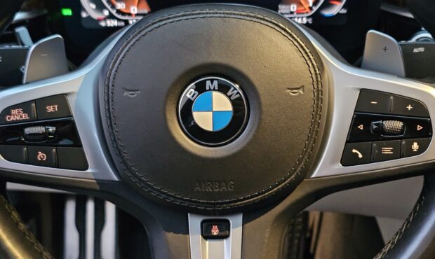 Миниатюра 52 BMW M550i xDrive 2019 4.4