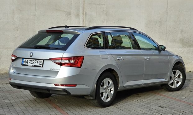 Миниатюра 5 Skoda Superb 2016