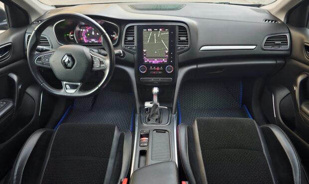 Миниатюра 53 Renault Megane 2018