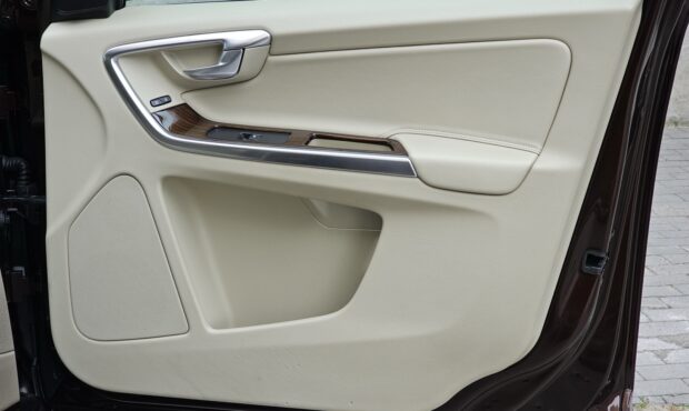 Мініатюра 55 Volvo XC60 2013