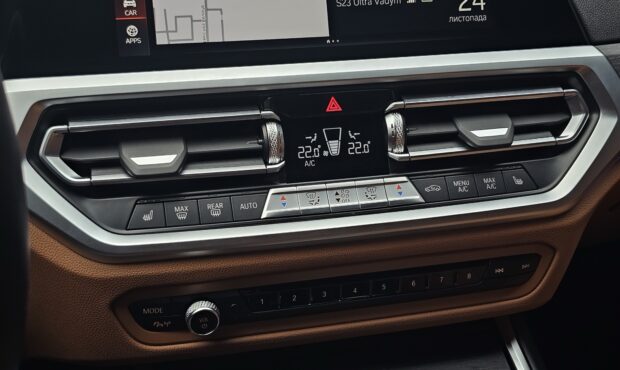 Миниатюра 53 BMW 3 2022/2024