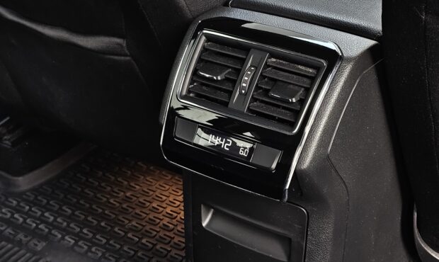 Миниатюра 58 Skoda Superb 2016