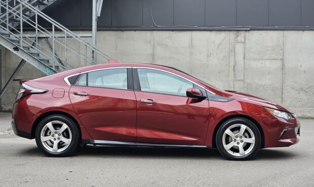 Мініатюра 6 Chevrolet Volt 2016 Plug-in Hybrid