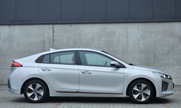 Мініатюра 6 Hyundai Ioniq Electric