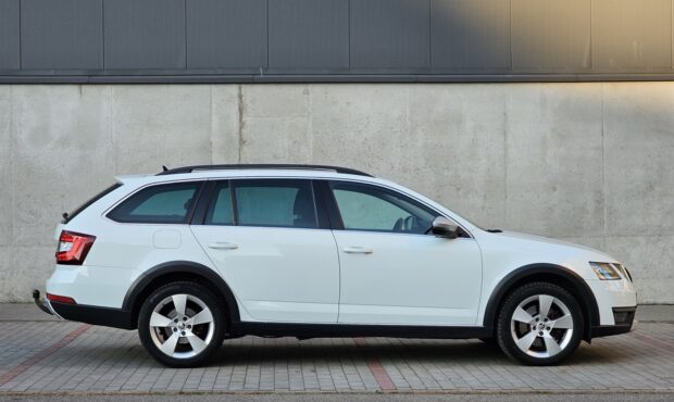 Мініатюра 6 Skoda Octavia Scout 2017