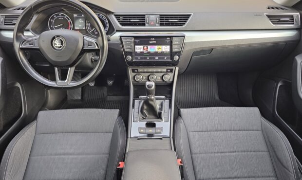 Миниатюра 61 Skoda Superb 2016