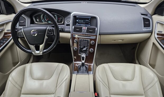 Мініатюра 63 Volvo XC60 2013