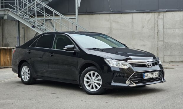 Мініатюра 7 Toyota Camry 2017