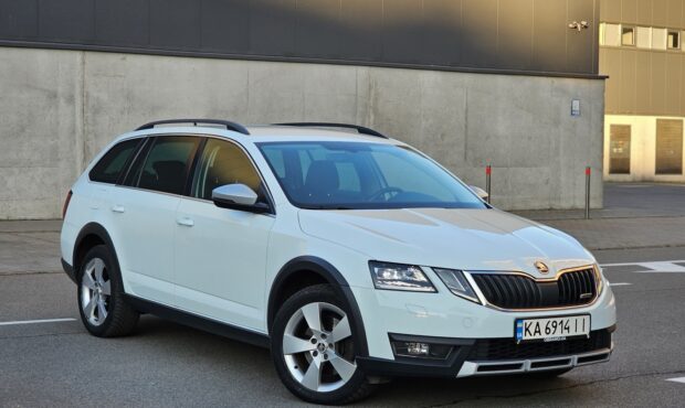 Мініатюра 7 Skoda Octavia Scout 2017