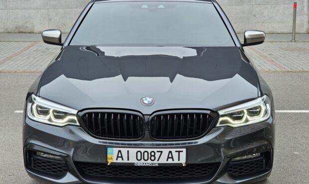 Миниатюра 8 BMW M550i xDrive 2019 4.4