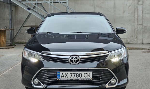 Мініатюра 8 Toyota Camry 2017