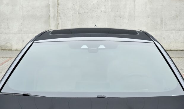 Миниатюра 9 BMW M550i xDrive 2019 4.4