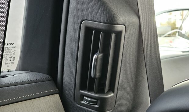 Мініатюра 91 Volvo XC90 2021