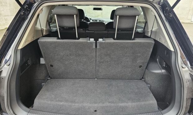 Миниатюра 12 Volkswagen Tiguan 2019