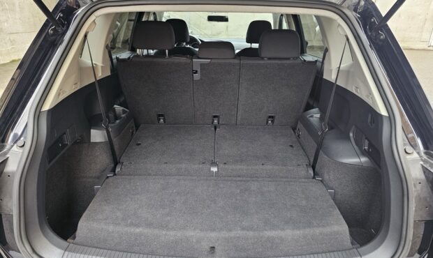 Миниатюра 14 Volkswagen Tiguan 2019