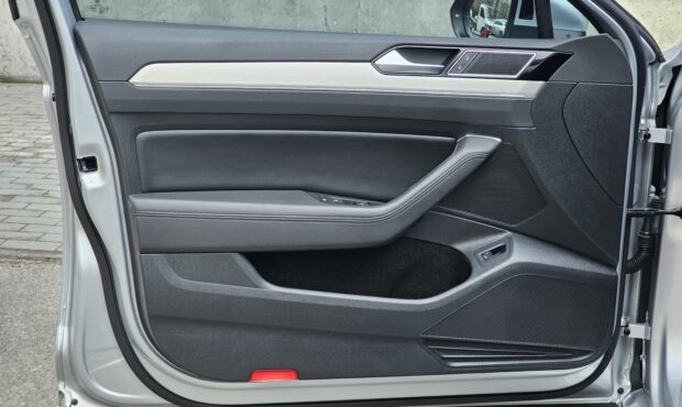 Миниатюра 18 Volkswagen Passat 4Motion 2.0d 2017