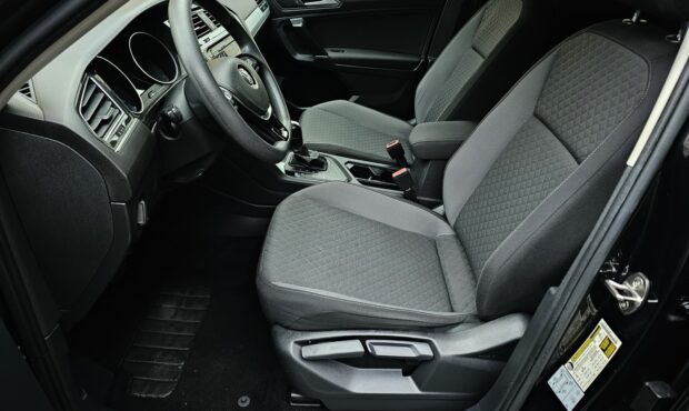 Миниатюра 18 Volkswagen Tiguan 2019