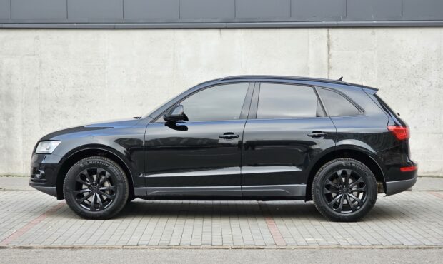 Мініатюра 2 Audi Q5 2015