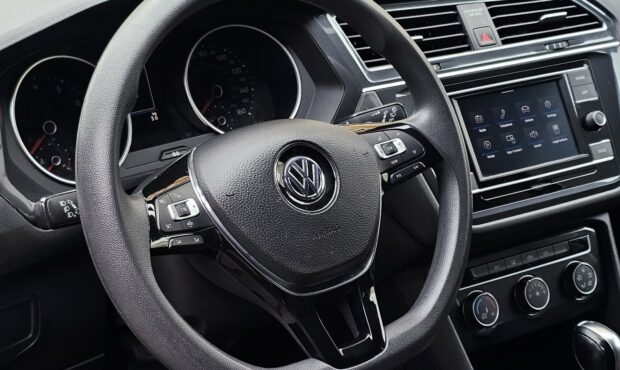 Миниатюра 20 Volkswagen Tiguan 2019