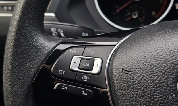 Миниатюра 23 Volkswagen Tiguan 2019