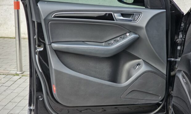 Мініатюра 24 Audi Q5 2015