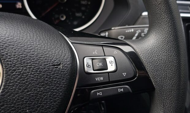 Миниатюра 24 Volkswagen Tiguan 2019