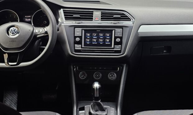 Миниатюра 28 Volkswagen Tiguan 2019