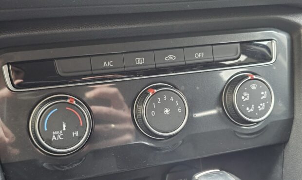 Миниатюра 34 Volkswagen Tiguan 2019