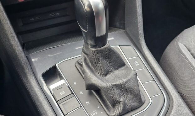 Миниатюра 35 Volkswagen Tiguan 2019