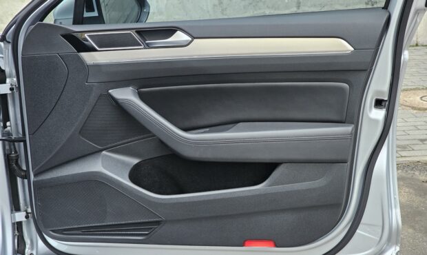 Миниатюра 41 Volkswagen Passat 4Motion 2.0d 2017