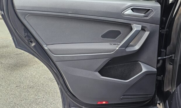 Миниатюра 42 Volkswagen Tiguan 2019