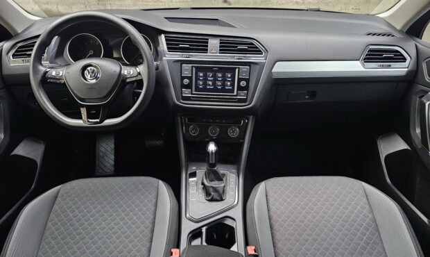 Миниатюра 44 Volkswagen Tiguan 2019