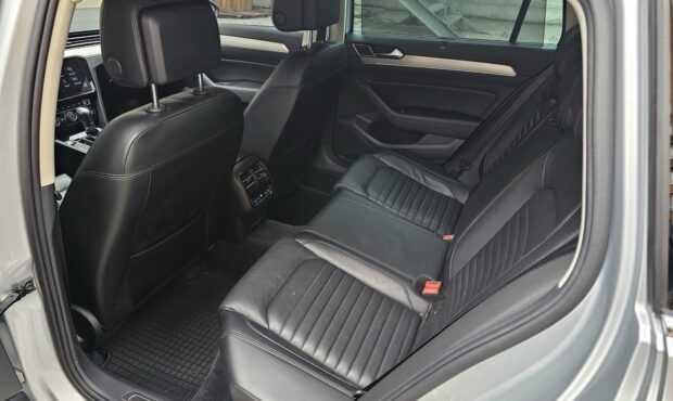 Миниатюра 50 Volkswagen Passat 4Motion 2.0d 2017