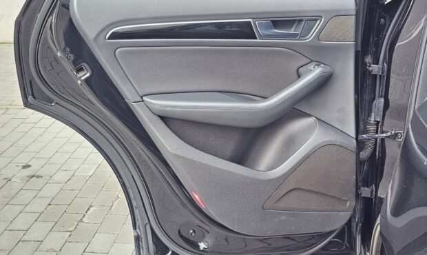 Мініатюра 63 Audi Q5 2015