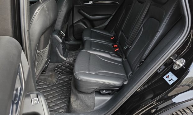 Мініатюра 64 Audi Q5 2015