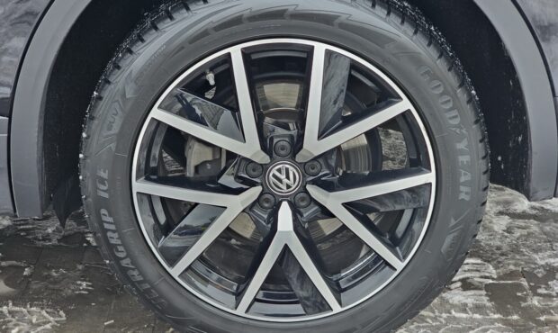 Мініатюра 11 Volkswagen Touareg 2019