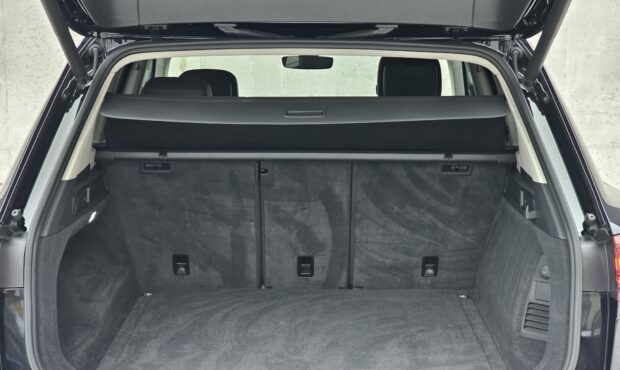 Мініатюра 15 Volkswagen Touareg 2019