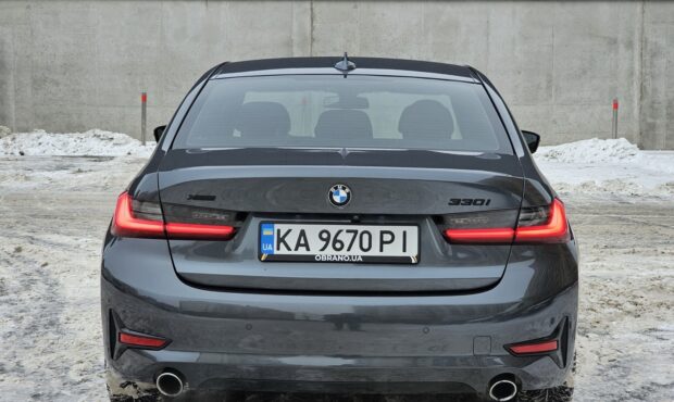 Мініатюра 2 BMW 330i XDrive 2020