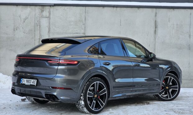 Мініатюра 2 Porsche Cayenne Coupe GTS