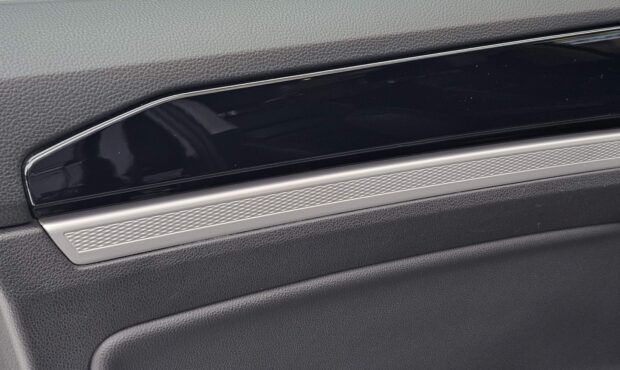 Мініатюра 20 Volkswagen Touareg 2019