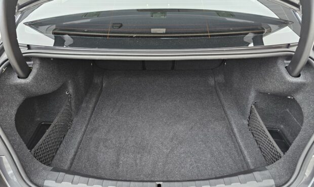 Мініатюра 21 BMW 330i XDrive 2020