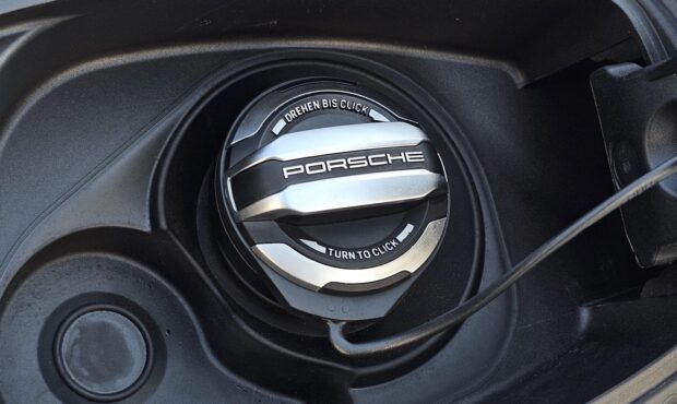 Мініатюра 18 Porsche Cayenne Coupe GTS