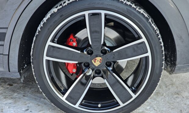 Мініатюра 21 Porsche Cayenne Coupe GTS