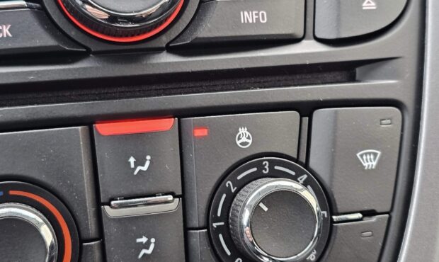 Мініатюра 27 Opel Astra 2020