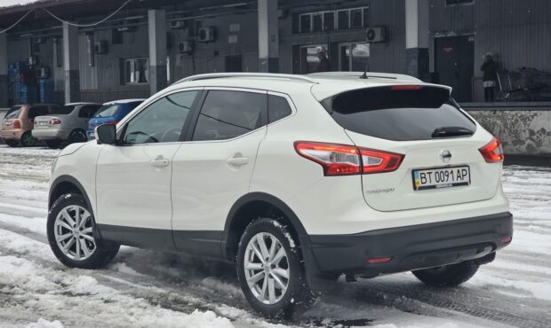 Мініатюра 3 Nissan Qashqai 2014