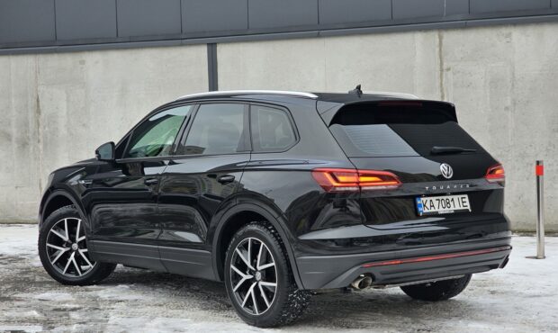 Мініатюра 3 Volkswagen Touareg 2019