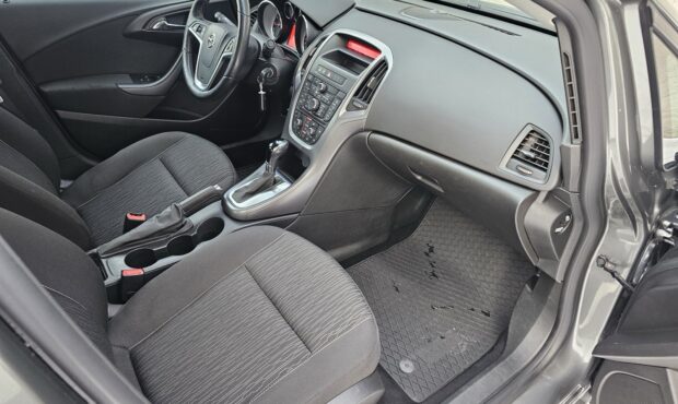 Мініатюра 30 Opel Astra 2020