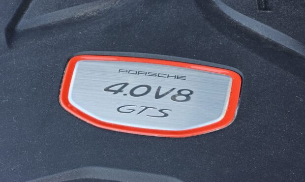 Мініатюра 27 Porsche Cayenne Coupe GTS