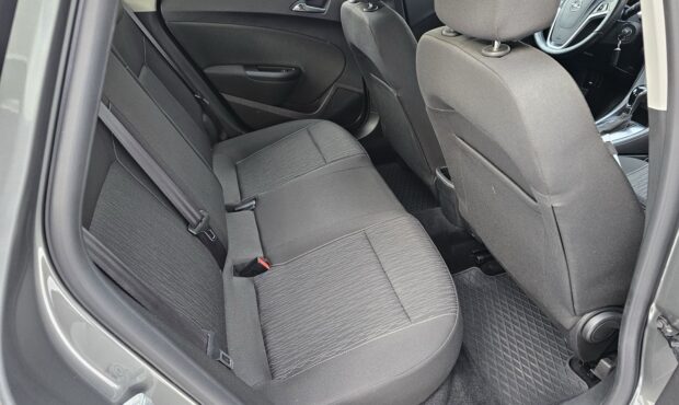 Мініатюра 33 Opel Astra 2020