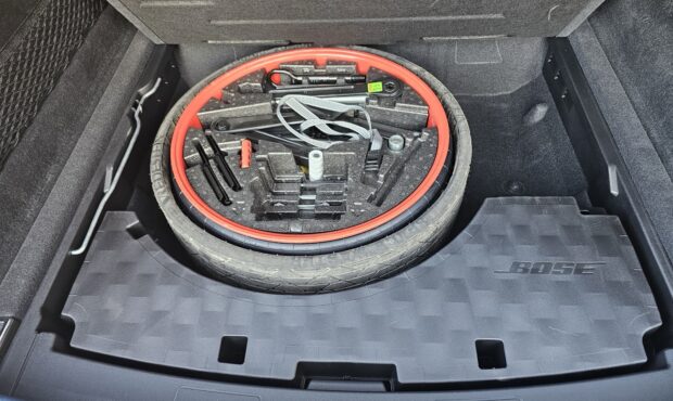 Мініатюра 30 Porsche Cayenne Coupe GTS